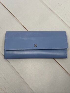 NWT - HOBO Jill Large Trifold Wallet - Periwinkle 100% Leather